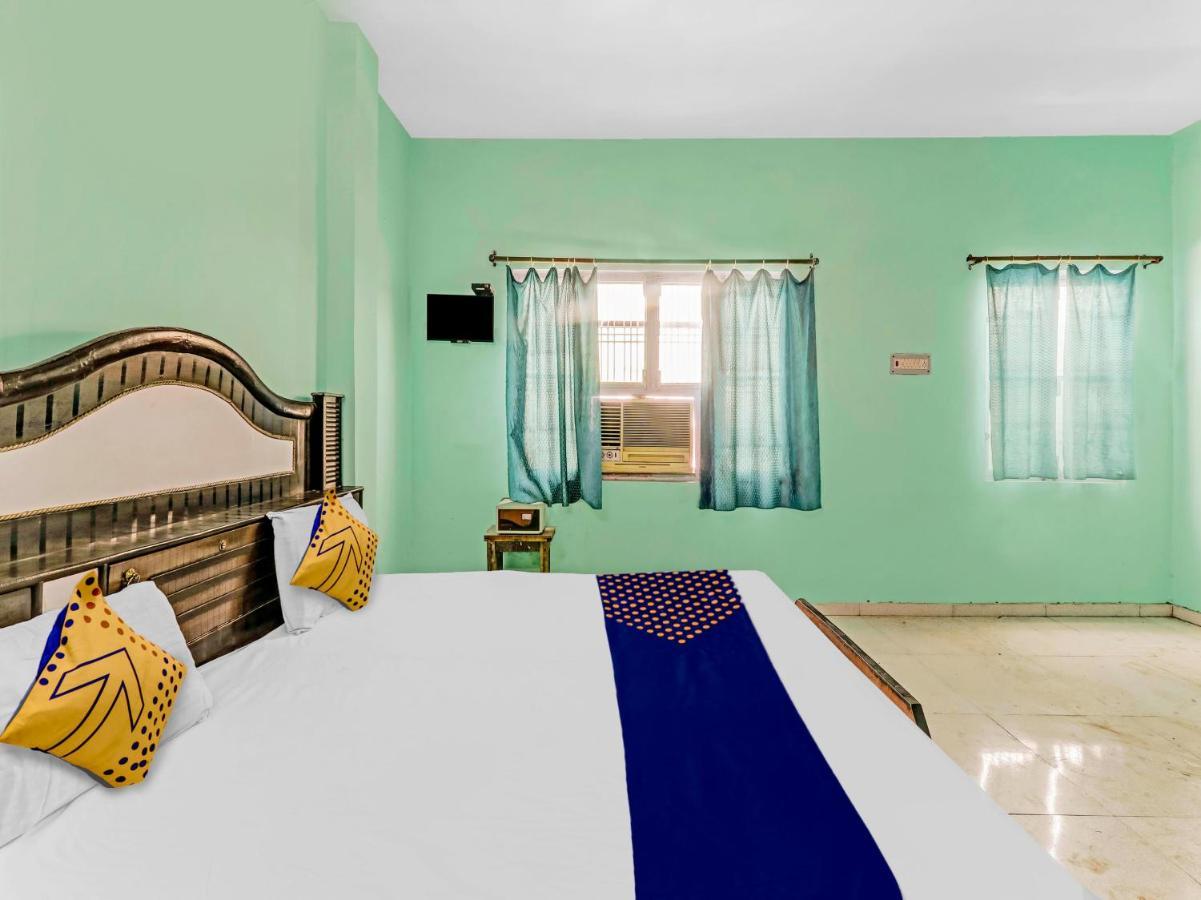 Spot On 81122 Saket Honest Hotel Ayodhya Esterno foto