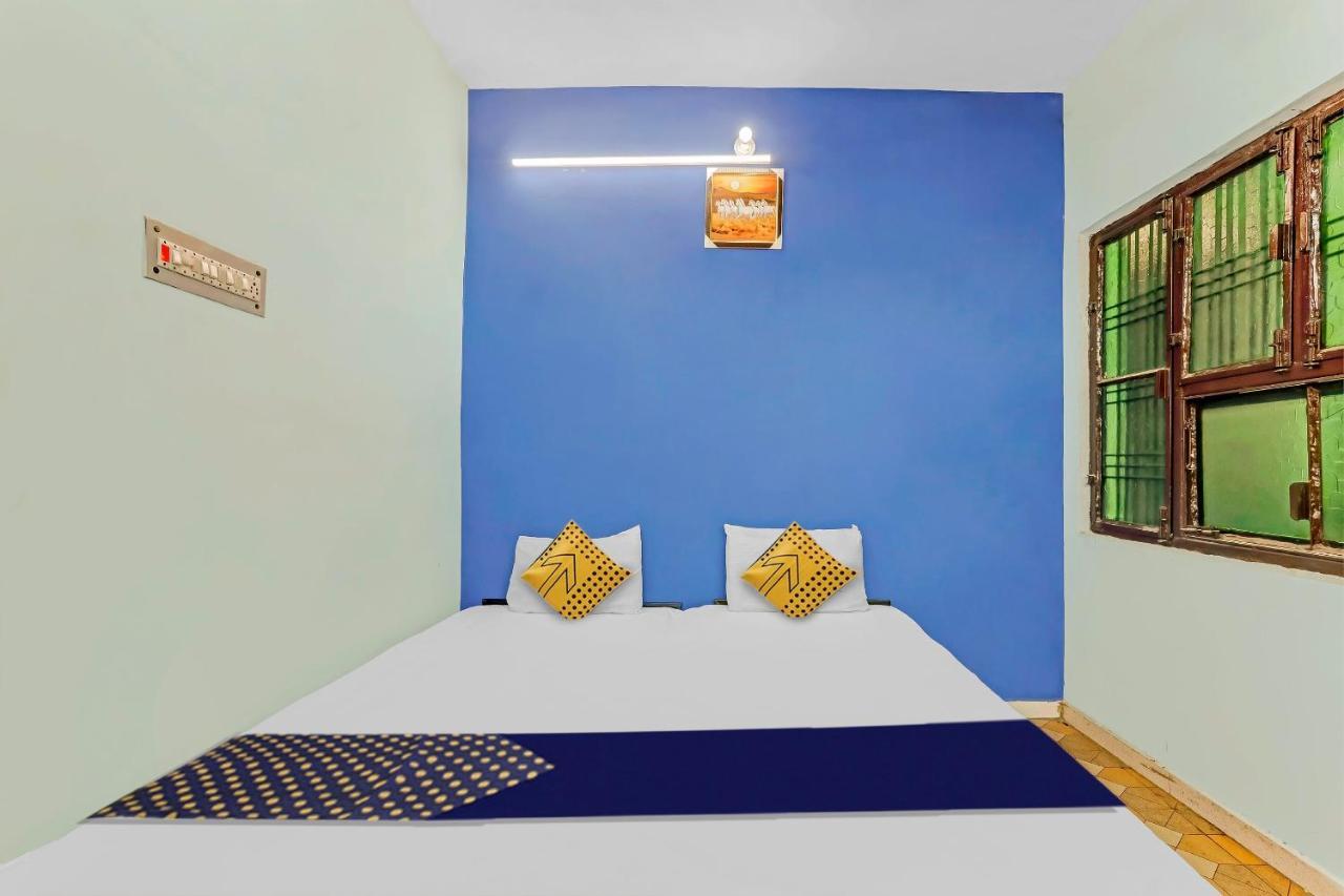 Spot On 81122 Saket Honest Hotel Ayodhya Esterno foto