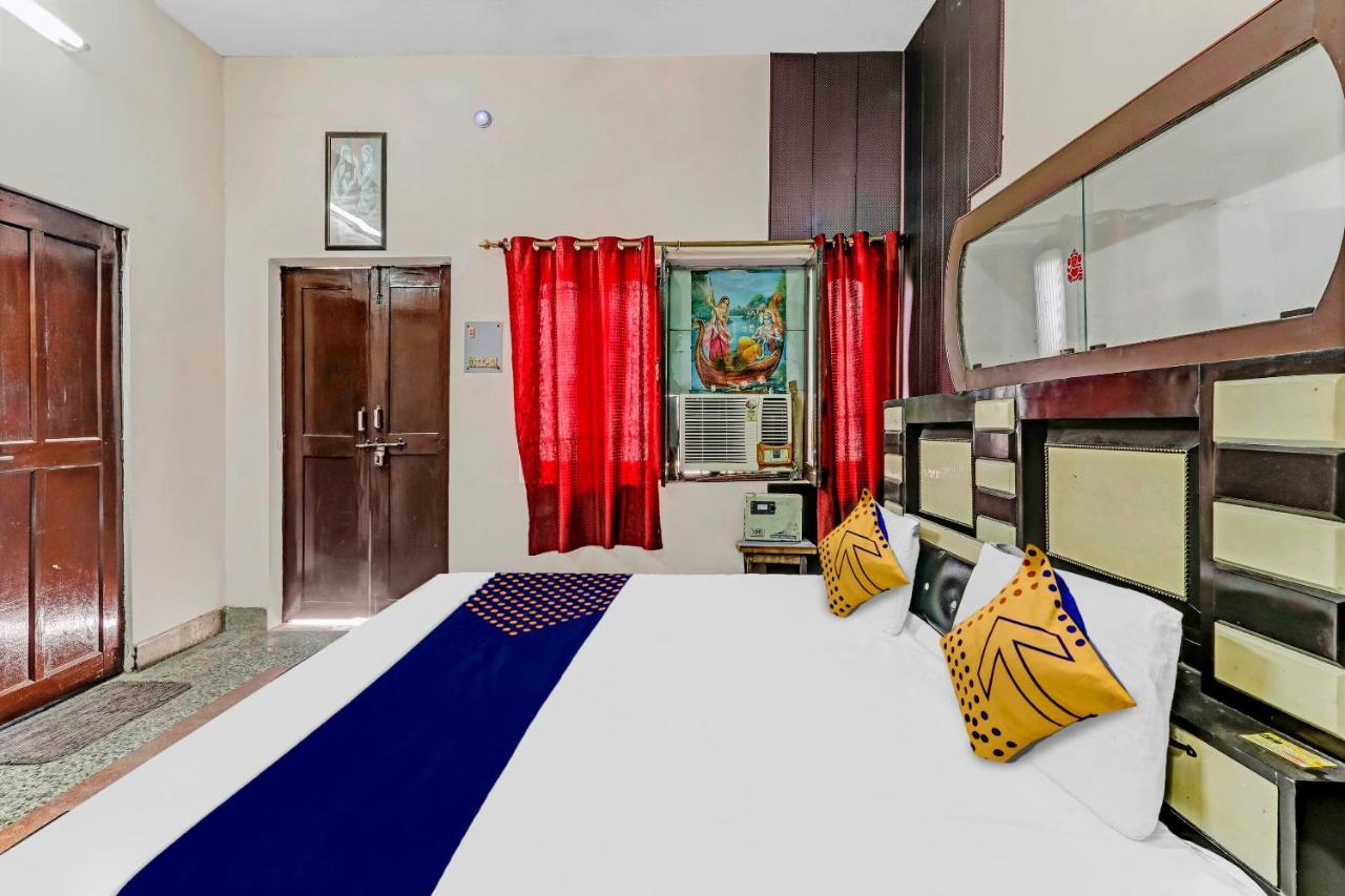 Spot On 81122 Saket Honest Hotel Ayodhya Esterno foto